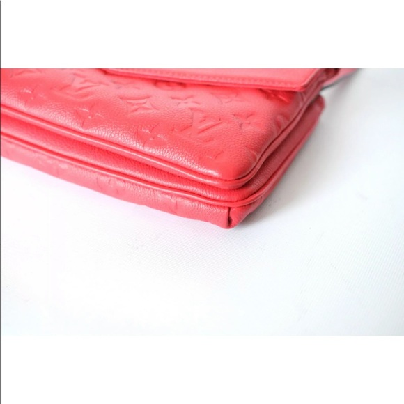 Louis Vuitton Twice bag in red Empreinte - Picture 9 of 12
